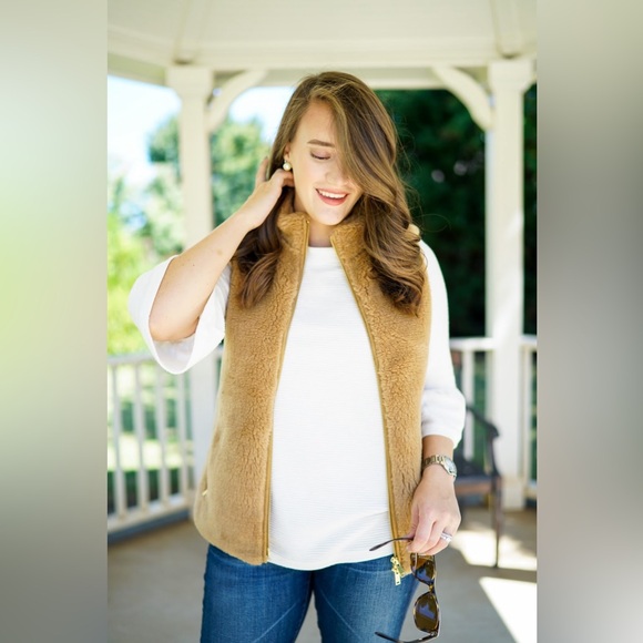 J.Crew Excursion Plush Vest. Color: Golden Tan Size Small Vest - Picture 3 of 8